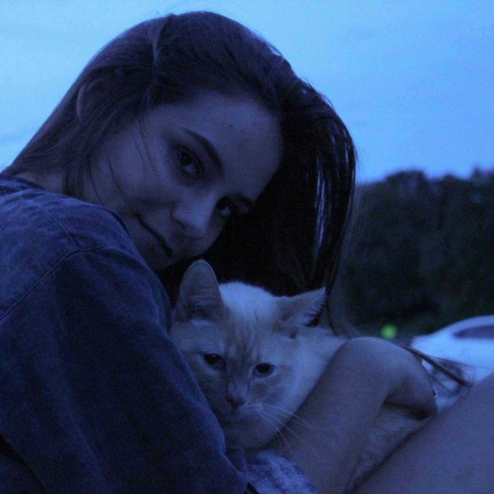 Meet your Posher, Emma